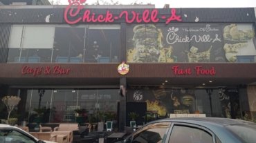Chick Villa 3D front-lit signboard in DHA Multan